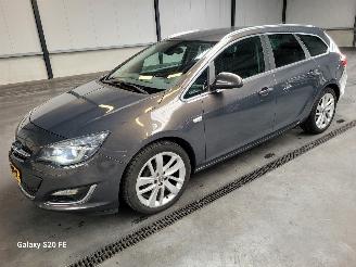 škoda osobní automobily Opel Astra Sports Tourer 1.4 Turbo 140-PK 6-Bak Sport+ 2015/6