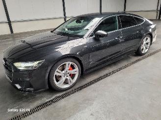 damaged passenger cars Audi A7 Sportback 50 TDi 210-KW Automaat Quattro S-LINE 2019/2