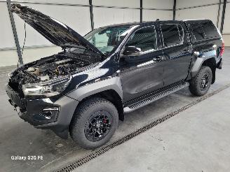 krockskadad bil bedrijf Toyota Hilux 2.8 D-4D 150-KW Automaat 4-WD GR-Sport D.C. 2025/12
