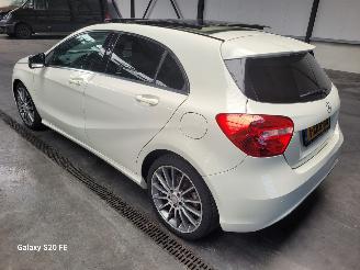 Mercedes A-klasse 180 90-KW 6-Bak Prestige 5drs Panoramadak picture 2