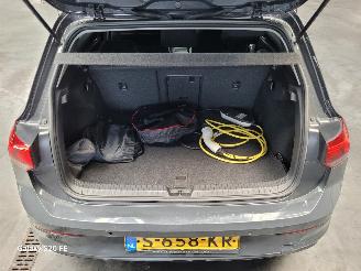 Volkswagen Golf VIII GTE 1.4 e-Hybrid 110-KW DSG 5drs picture 12