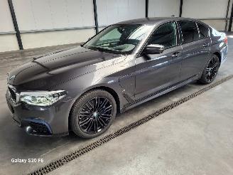 skadebil auto BMW 5-serie 530e Limo 185-KW Automaat M-Sport 2019/10