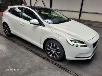  Volvo V-40 1.5 T3 112-KW Automaat 5drs Panoramadak 2018/10