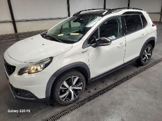 Vaurioauto  passenger cars Peugeot 2008 BLUE 1.5 HDi 55-KW GT-Line Panoramadak 2017/6