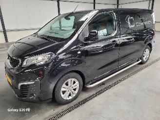 krockskadad bil bedrijf Peugeot Expert 227s BLUE 2.0 HDi 150-PK 6-Bak Bestel 2017/5