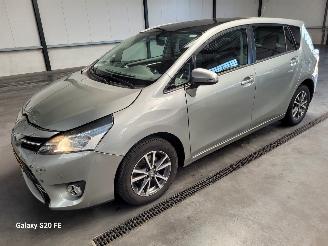  Toyota Verso 1.8 VVT-i 108-KW 6-Bak Business Panoramadak 2014/1
