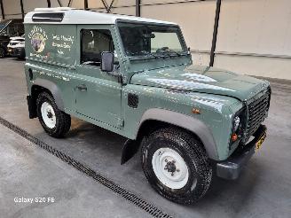 Schadeauto Land Rover Defender 90 2.4 TD 90-KW 6-Bak S 4-WD 3drs 2011/9