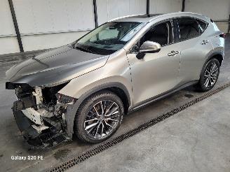 Auto incidentate Lexus NX 450h+ Plug-In-Hybrid 227-KW Automaat AWD 2022/8