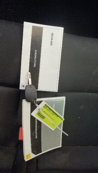 Renault Trafic L2H1 Comfort picture 10