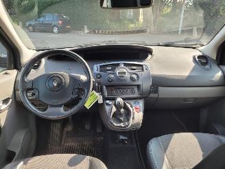 Renault Grand-scenic 2.0 picture 9