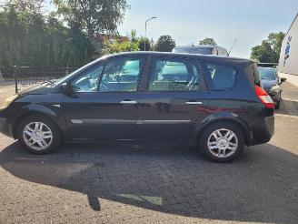 Renault Grand-scenic 2.0 picture 8