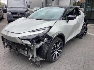 Uttjänta bilar auto Toyota C-HR C-HR (X2,H2), SUV, 2023 2.0 16V Hybrid 200 2023/12