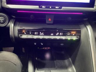 Toyota C-HR C-HR (X2,H2), SUV, 2023 2.0 16V Hybrid 200 picture 13