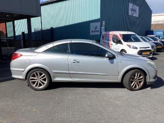 Opel Astra Astra H Twin Top (L67), Cabrio, 2005 / 2010 1.8 16V picture 4