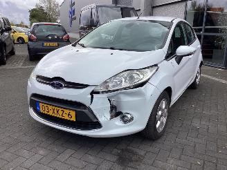 Vaurioauto  passenger cars Ford Fiesta 1.6 TDCi Titanium 2012/6