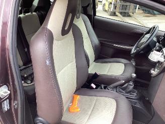 Toyota iQ  picture 13