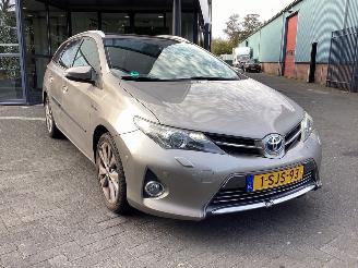 Toyota Auris 1.8 Touring Hybride picture 3
