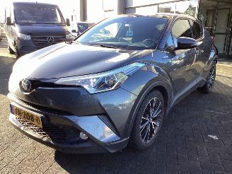 skadebil auto Toyota CH-R Hybrid Dynamic 2018/9
