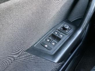 Volkswagen T-Roc 1.0 TSI Style Business picture 14