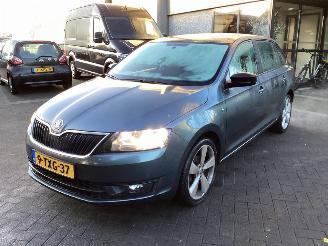 Voiture accidenté Skoda Rapid 1.2 TSI Greentech Elegance Businessline Pro 2014/7