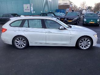 BMW 3-serie 320i High Executive picture 4