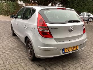Hyundai I-30  picture 7