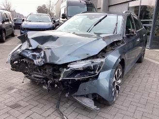 Vrakbiler auto Skoda Superb Superb Combi (3V5), Combi, 2015 / 2024 1.6 TDI 2017/9