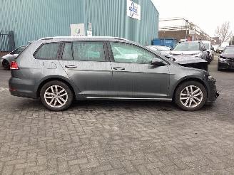 Volkswagen Golf 1.0 TSi picture 4