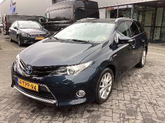 krockskadad bil auto Toyota Auris 1.8 Hybrid Lease+ 2014/5