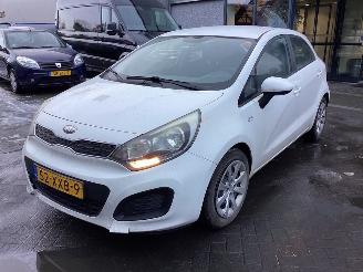 Unfallwagen Kia Rio 1.2 CVVT Comfort Pack 2012/9