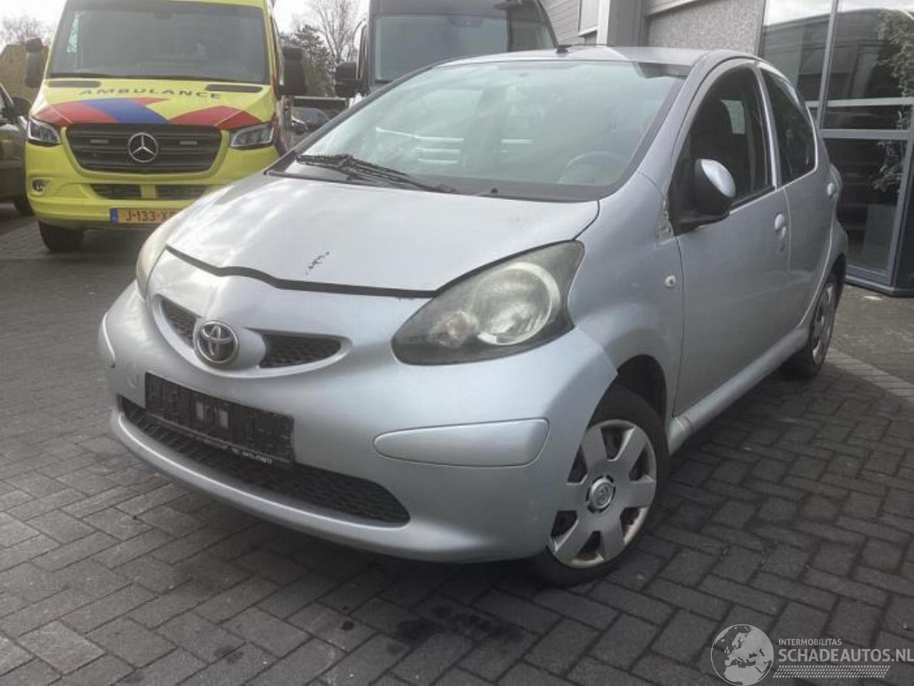 Toyota Aygo Aygo (B10), Hatchback, 2005 / 2014 1.0 12V VVT-i