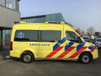 Mercedes Sprinter 319 V6Ambulance picture 4