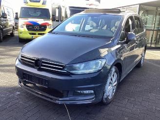 Uttjänta bilar auto Volkswagen Touran Touran (5T1), MPV, 2015 1.5 TSI 2019/9