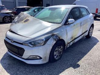 Auto da rottamare Hyundai I-20 i20 (GBB), Hatchback, 2014 / 2020 1.2i 16V 2016/3