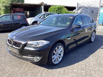 Damaged car BMW 5-serie 520 D high Executive 2012/8