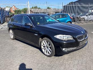 BMW 5-serie 520 D high Executive picture 3
