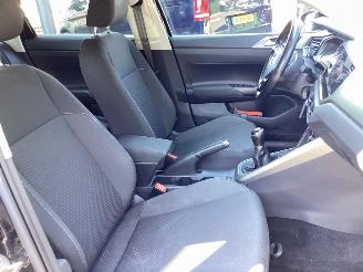 Volkswagen Polo 1.0 TSI Comfortline Business picture 10