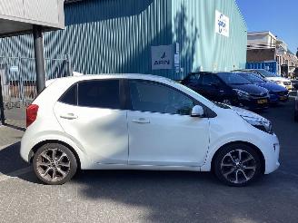 Kia Picanto 1.0 CVVT Design Edition picture 4