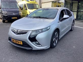 Schadeauto Opel Ampera 1.4 2013/1