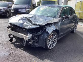 Uttjänta bilar auto Audi A1 A1 Sportback (8XA/8XF), Hatchback 5-drs, 2011 / 2018 1.8 TFSI 16V 2015/12