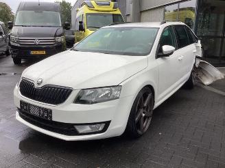 Vrakbiler auto Skoda Octavia Octavia Combi (5EAC), Combi 5-drs, 2012 / 2020 1.4 TSI 16V 2014/7