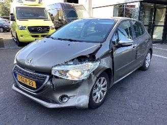 Avarii autoturisme Peugeot 208  2013/11