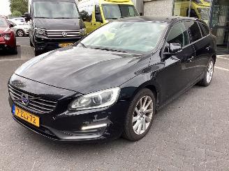 Unfallwagen Volvo V-60 2.0 D4 2015/1