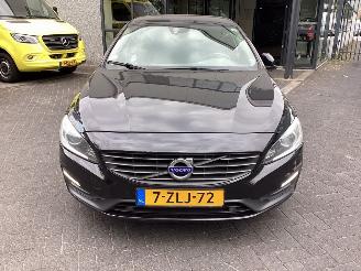 Volvo V-60 2.0 D4 picture 2
