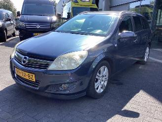 Damaged car Opel Astra 16 16V 2007/8