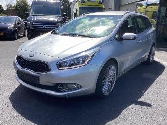 skadebil auto Kia Ceed 16 GDI 2012/9