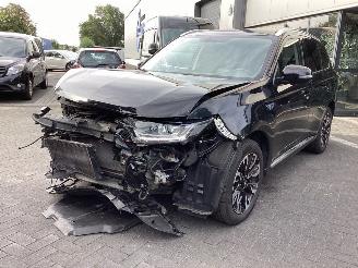 Unfallwagen Mitsubishi Outlander 2.0I PHEV 2015/9