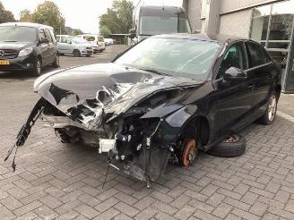 Vrakbiler auto Audi A3 A3 Limousine (8VS/8VM), Sedan, 2013 / 2020 1.0 TFSI 12V 2020/6