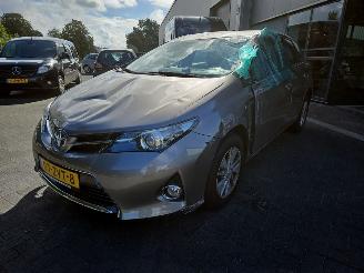 Voiture accidenté Toyota Auris 1.8 16V Hybrid 2013/3