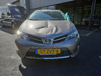 Toyota Auris 1.8 16V Hybrid picture 2
